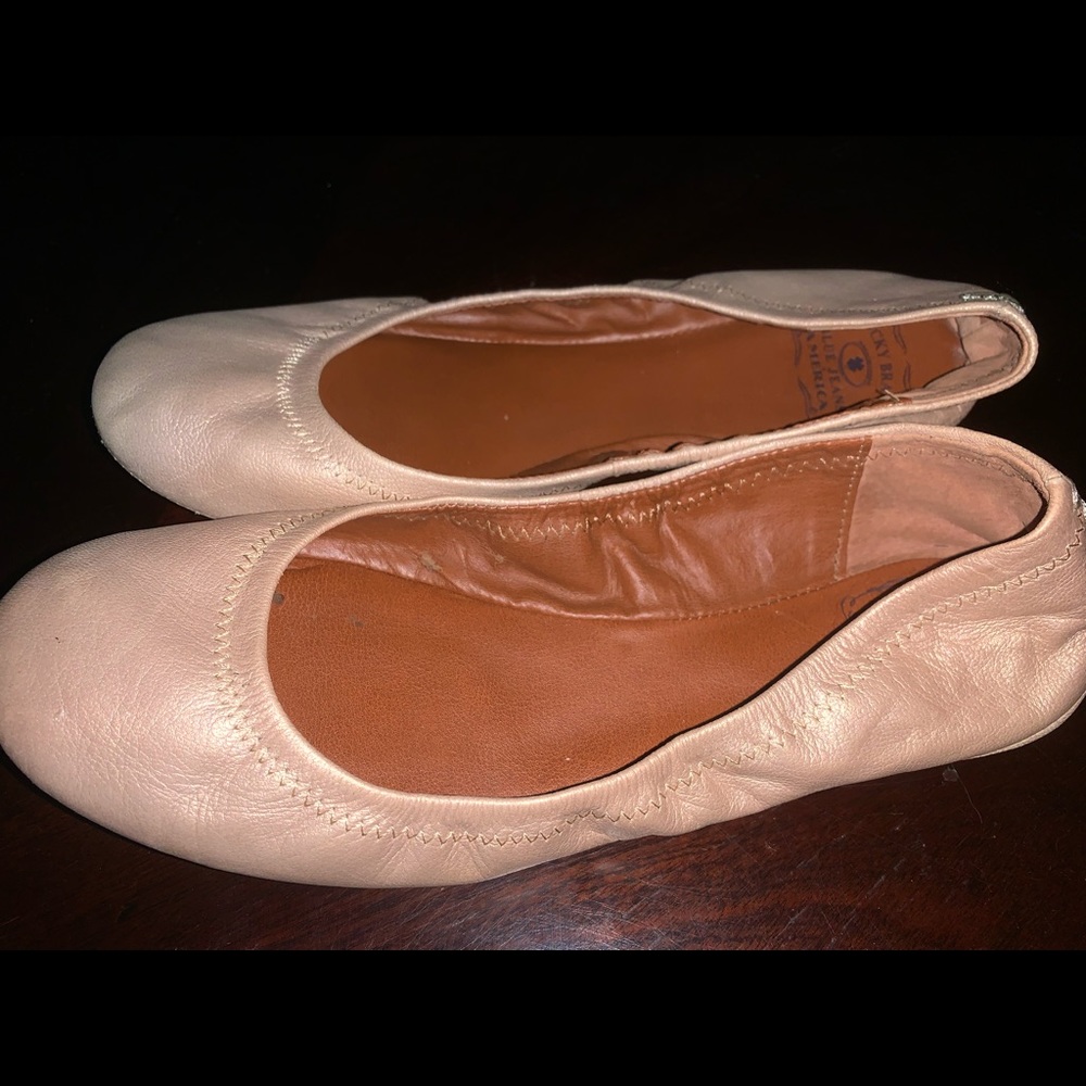 Lucky Brand Women's Emmie leather Ballet Flats nude/beige Women's size 8.5